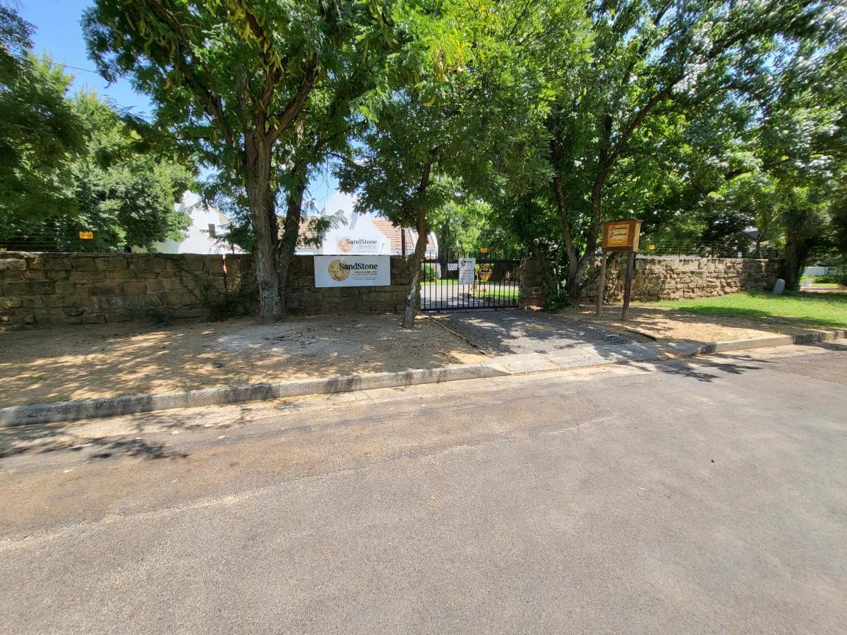 Sandstone Kroonstad Extérieur photo