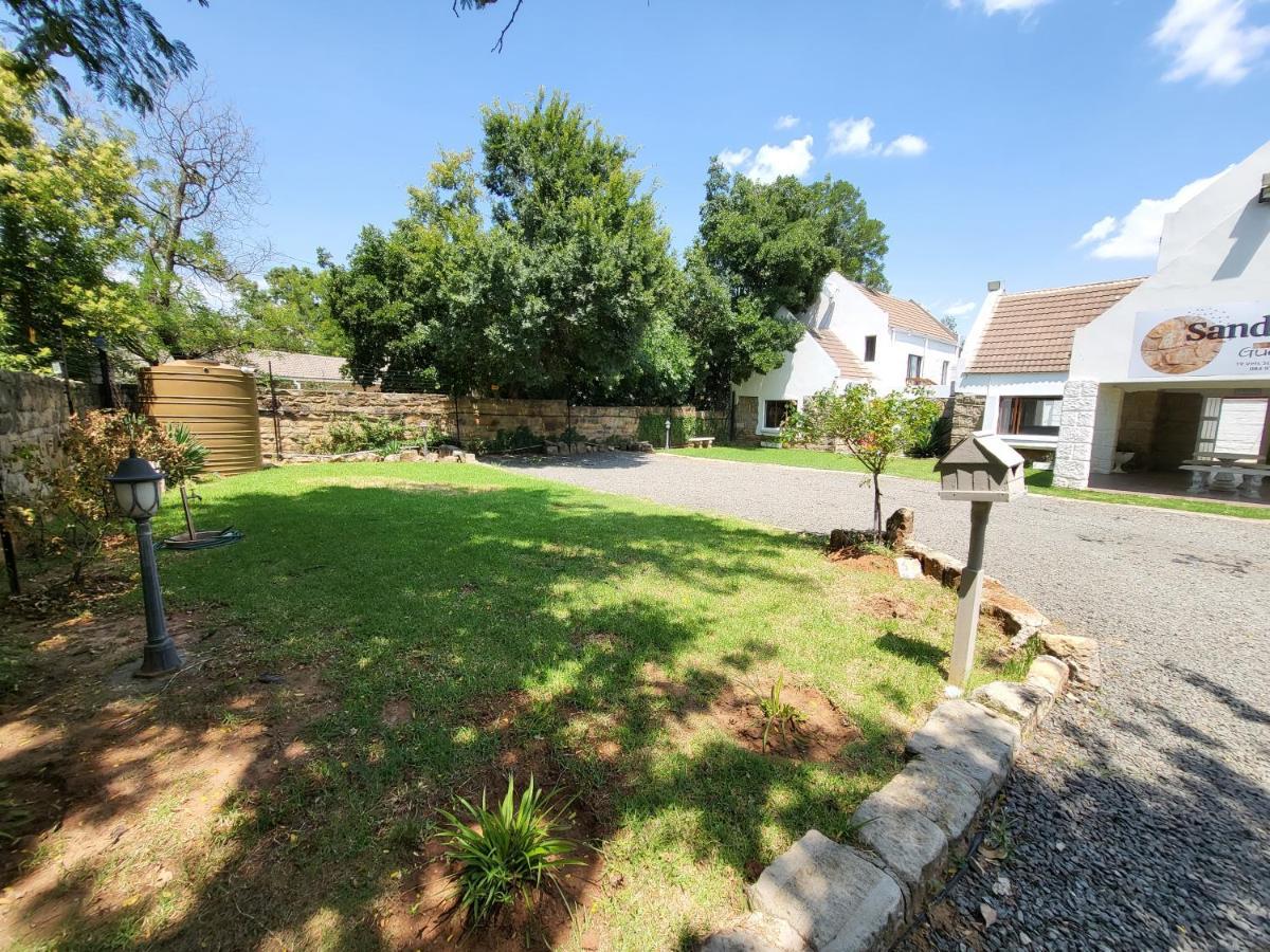 Sandstone Kroonstad Extérieur photo
